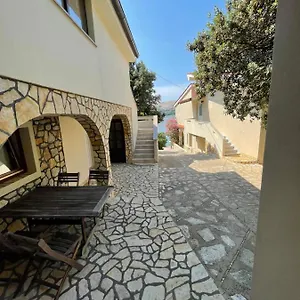 apartment-victoria.primorje-gorskikotar.com/